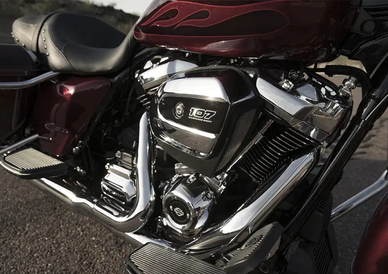Harley-Davidson Touring 107 Road King (2017) - FLHR (2)