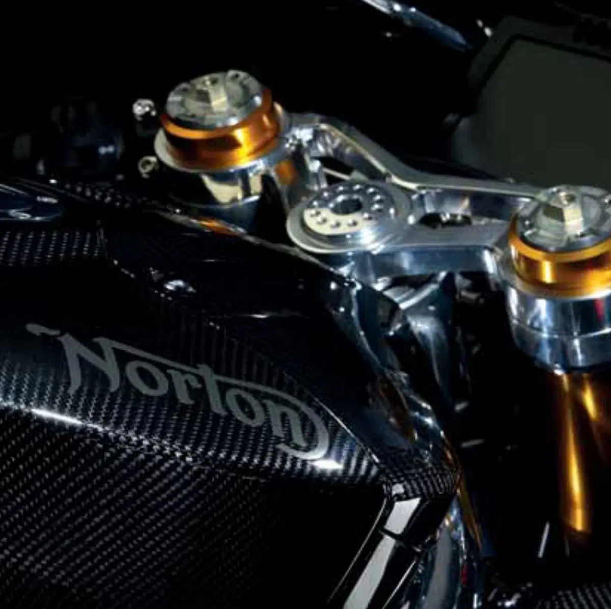 Norton V4 RR 2017, la 1.200 da oltre 200 cv (6)