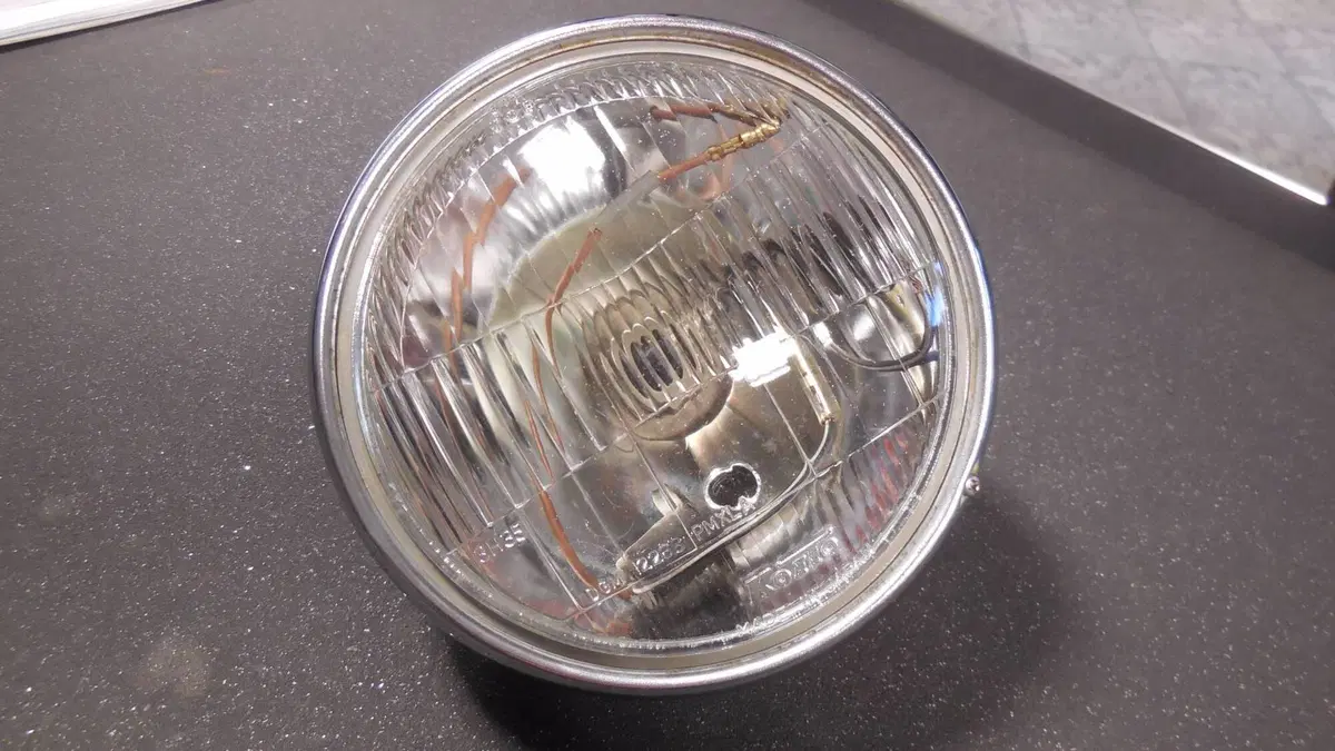 Faro Suzuki RV 90 (2)