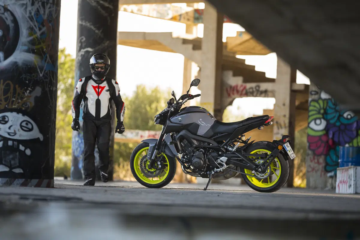 Yamaha MT-09 2017 (4)
