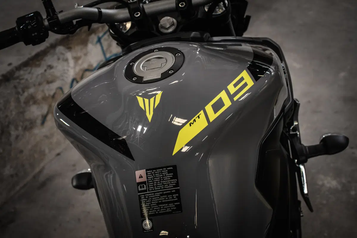 Yamaha MT-09 2017 (15)