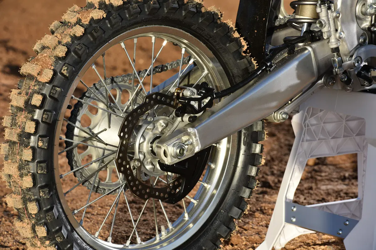 Honda CRF 450 R e CRF 450 RX m.y. 2017 (6)