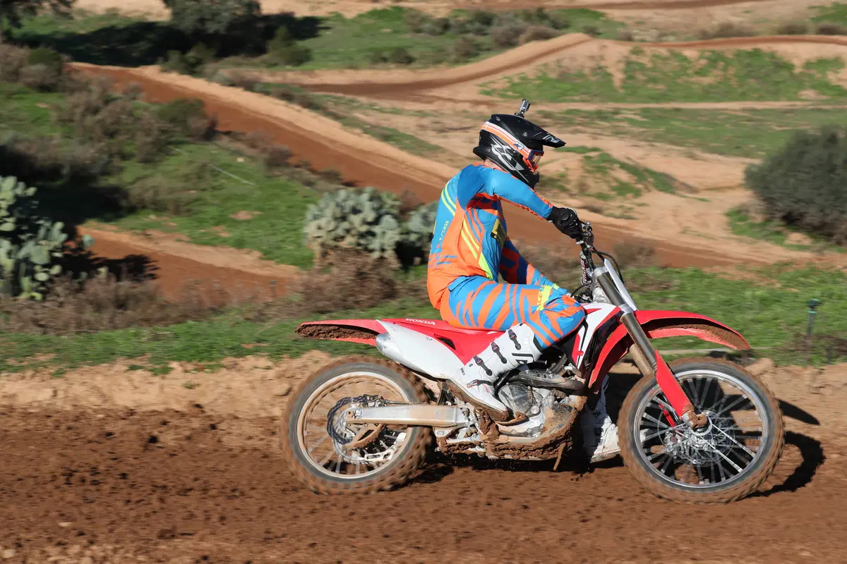 Honda CRF 450 R e CRF 450 RX m.y. 2017 (3)