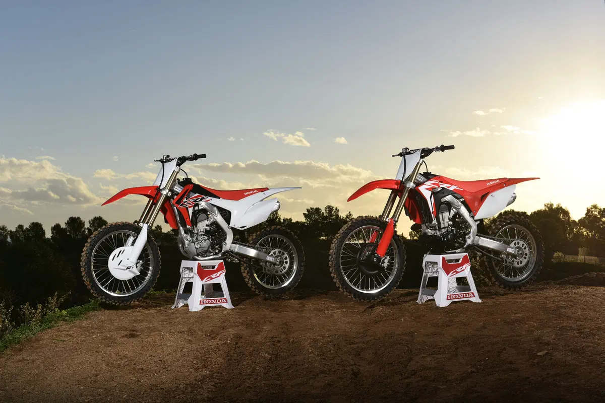 Honda CRF 450 R e CRF 450 RX m.y. 2017 (11)