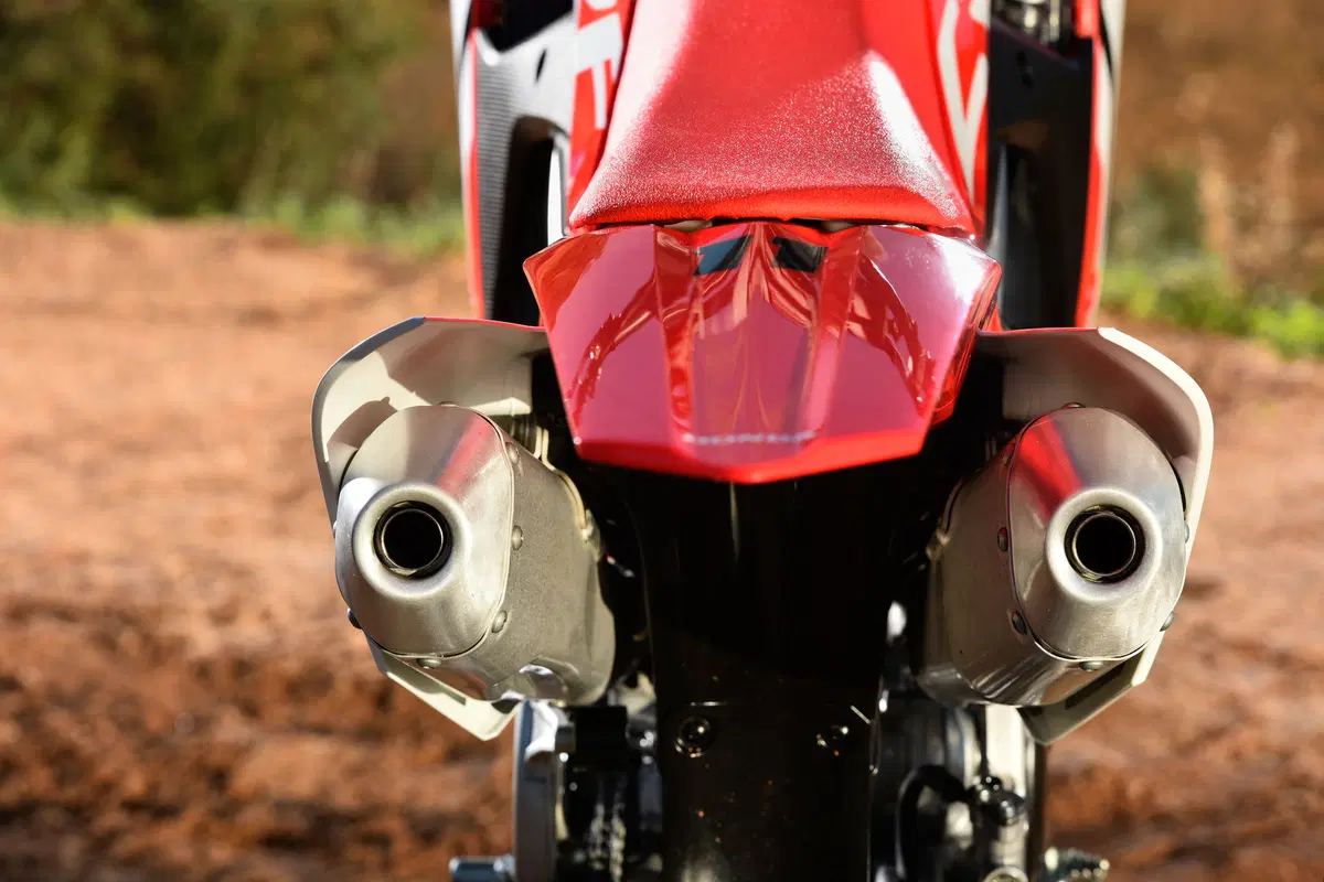 Honda CRF 450 R e CRF 450 RX m.y. 2017 (26)
