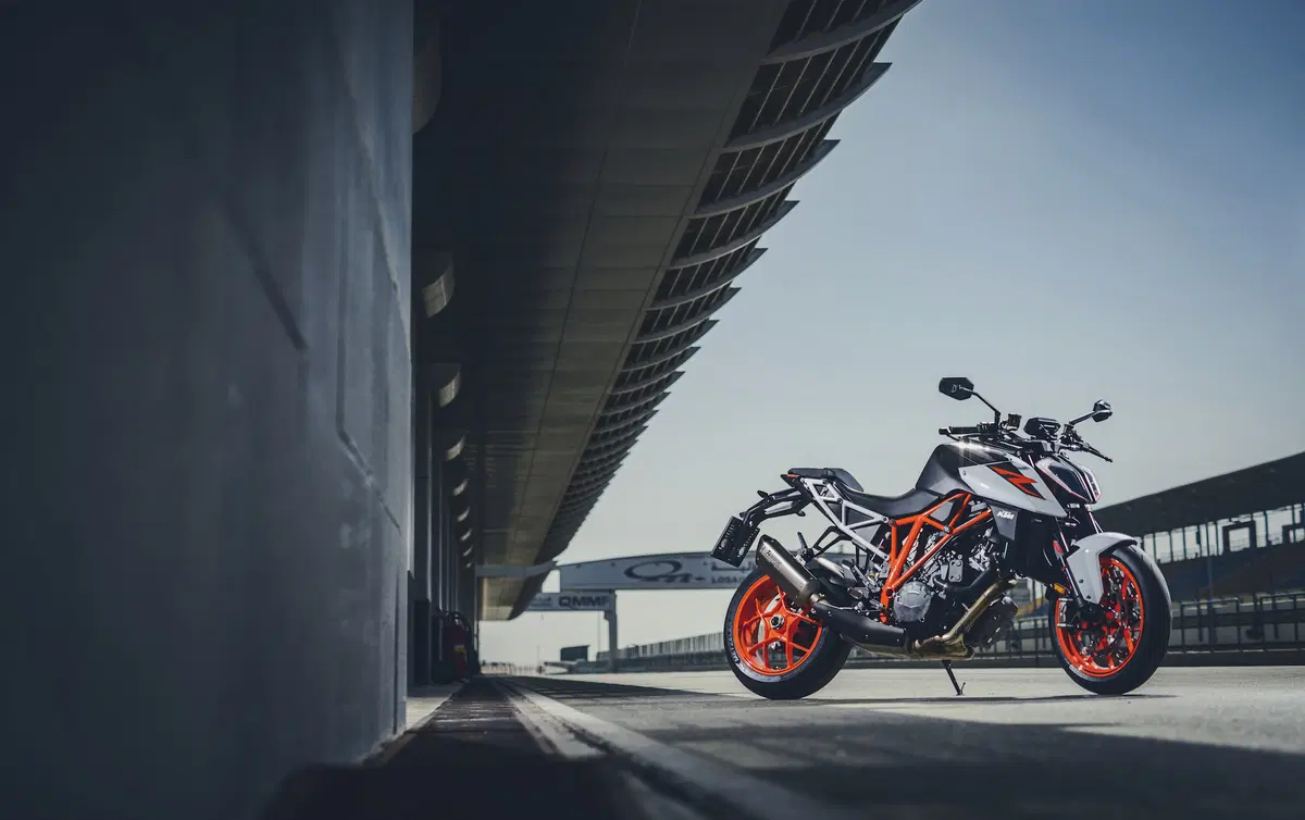 KTM SuperDuke 1290R 2017 (4)