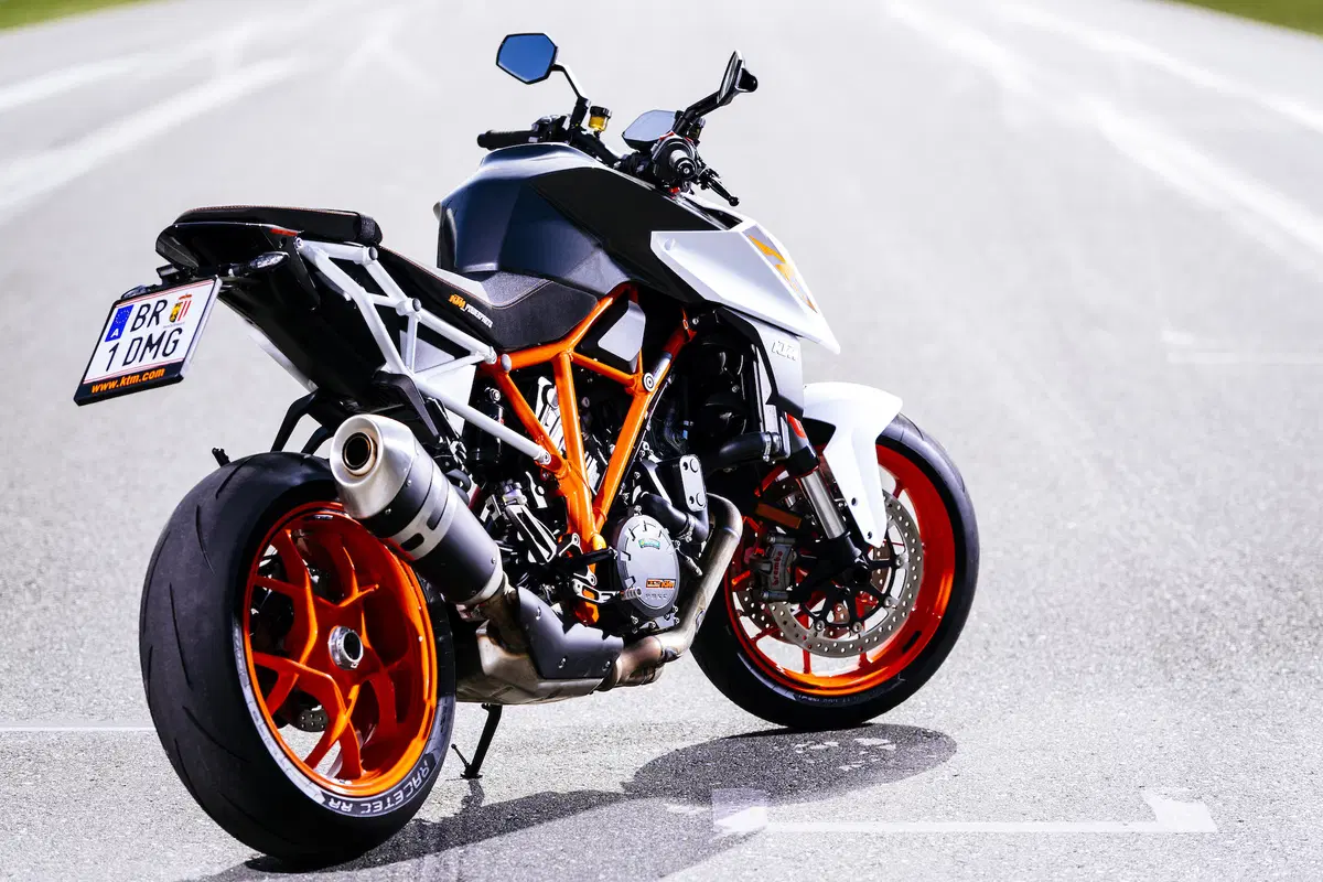 KTM SuperDuke 1290R 2017 (8)