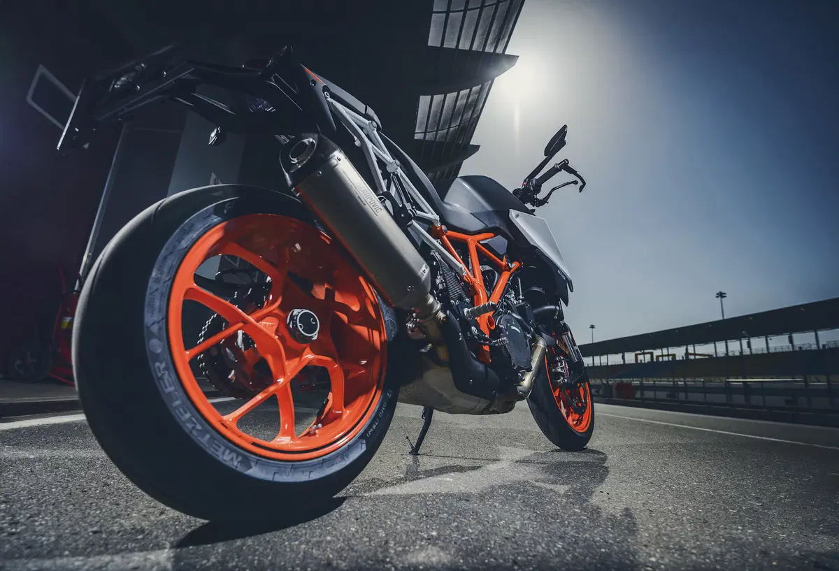 KTM SuperDuke 1290R 2017 (9)