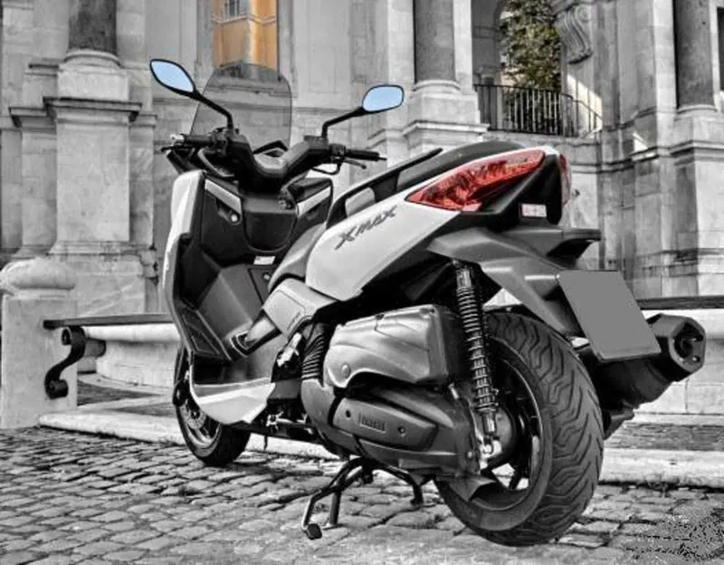 Yamaha X-Max 400 ABS (2013 - 16) (4)