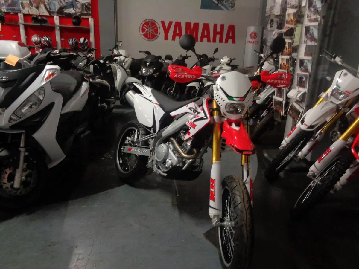 HM CRM F125 X Derapage 4t (2)
