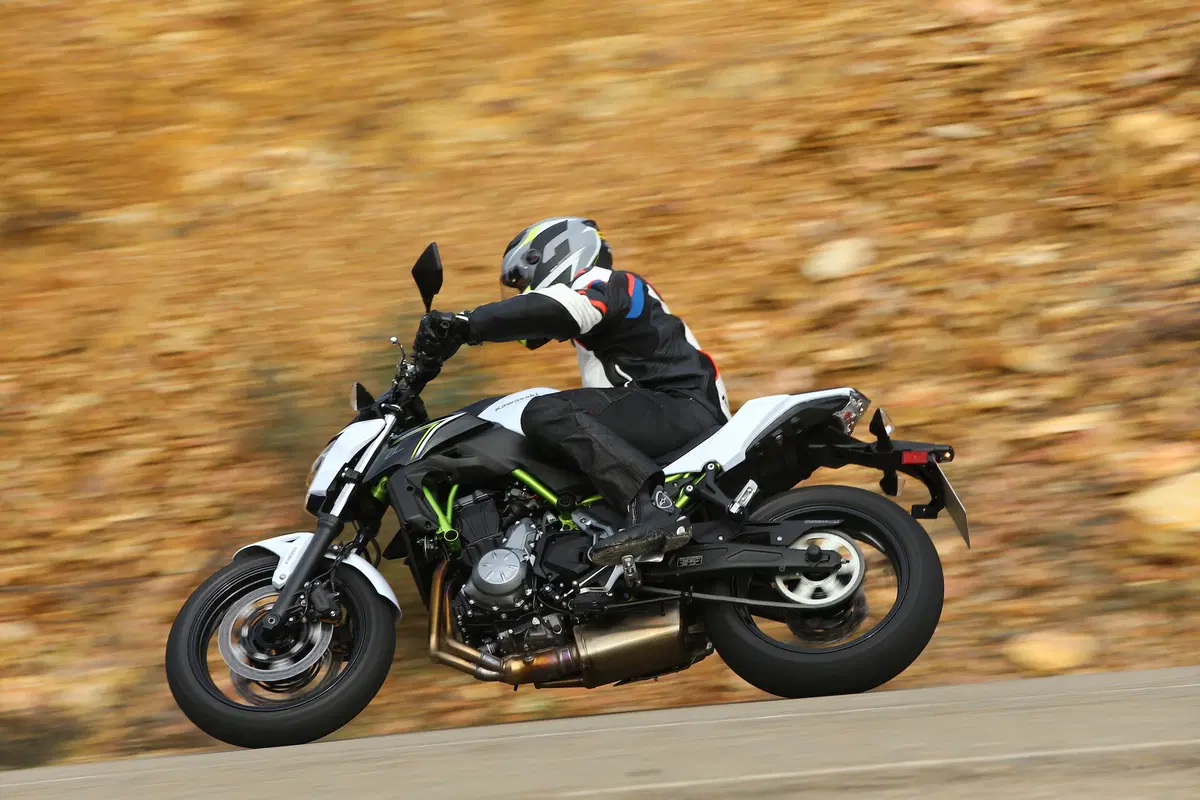 Kawasaki Z650 2017 (11)