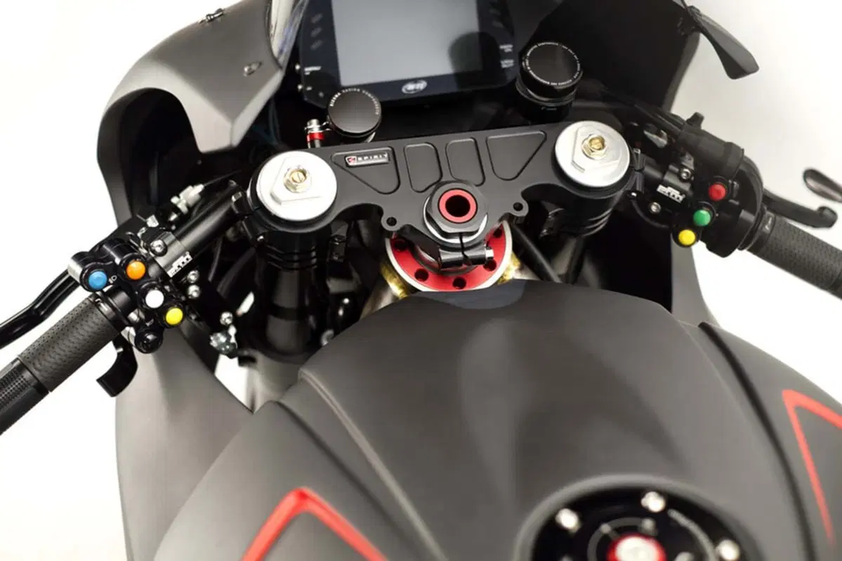 Spirit Motorcycles GP Sport R, la 750 da 180 cv e 140 kg (5)
