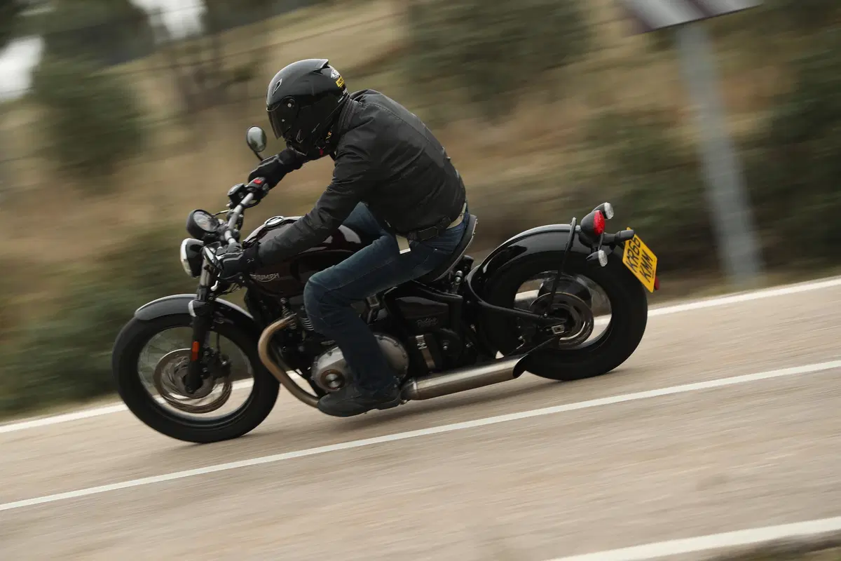 Triumph Bobber 2017. Senza compromessi