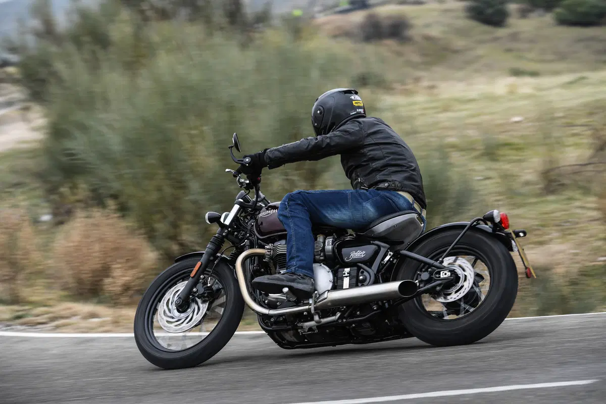 Triumph Bobber 2017. Senza compromessi (3)