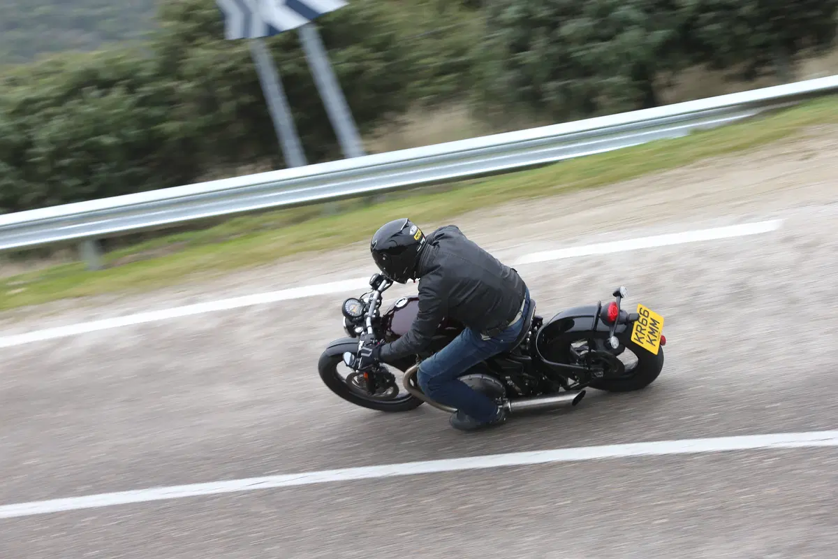 Triumph Bobber 2017. Senza compromessi (8)