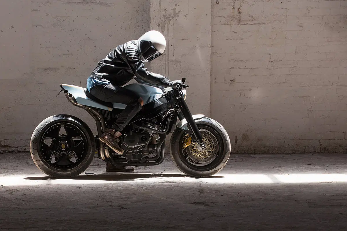 Honda CBR900RR Angry Bird (2)