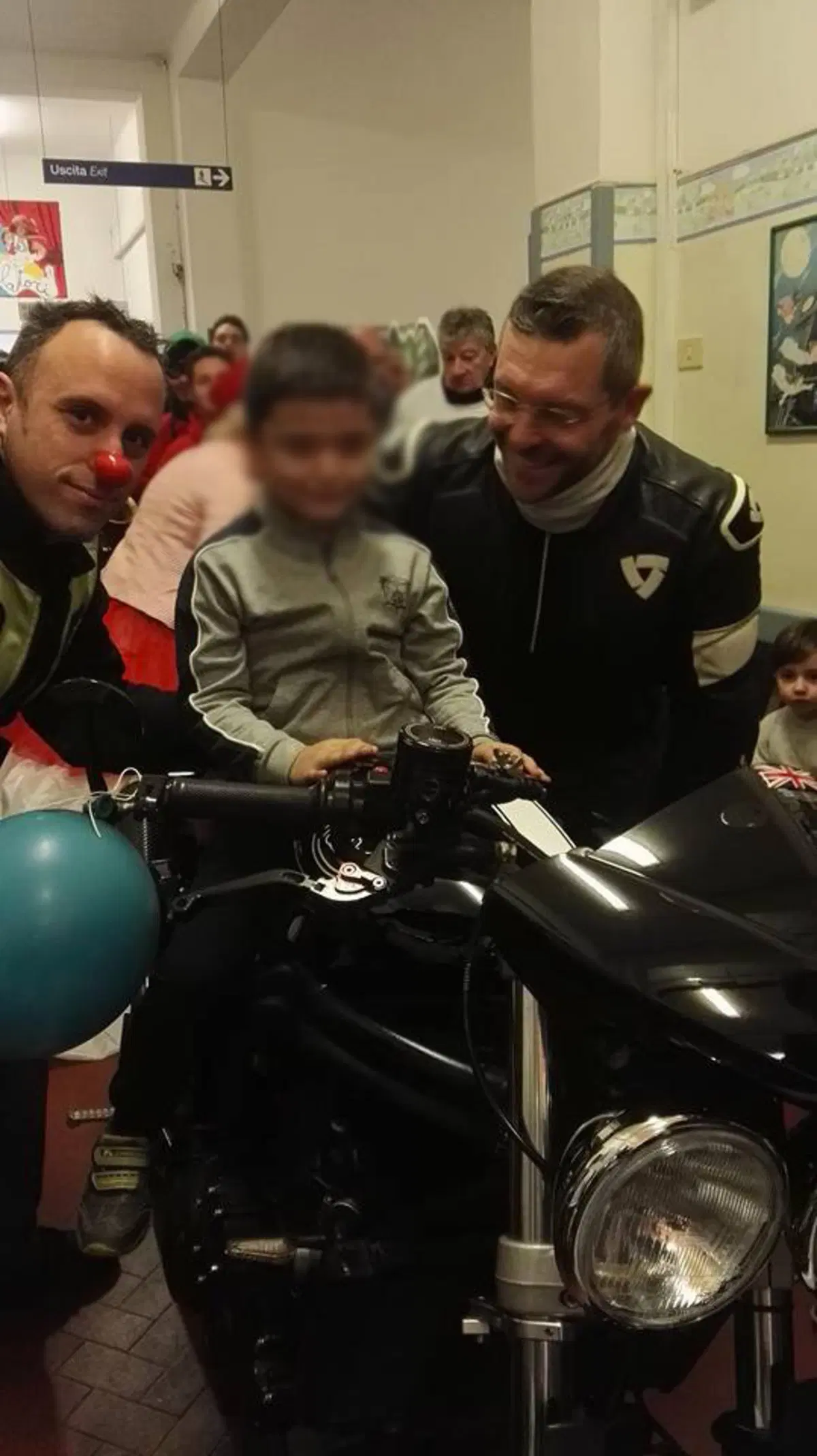 Ridolina porta le moto negli ospedali di Lucca e Pisa  (11)