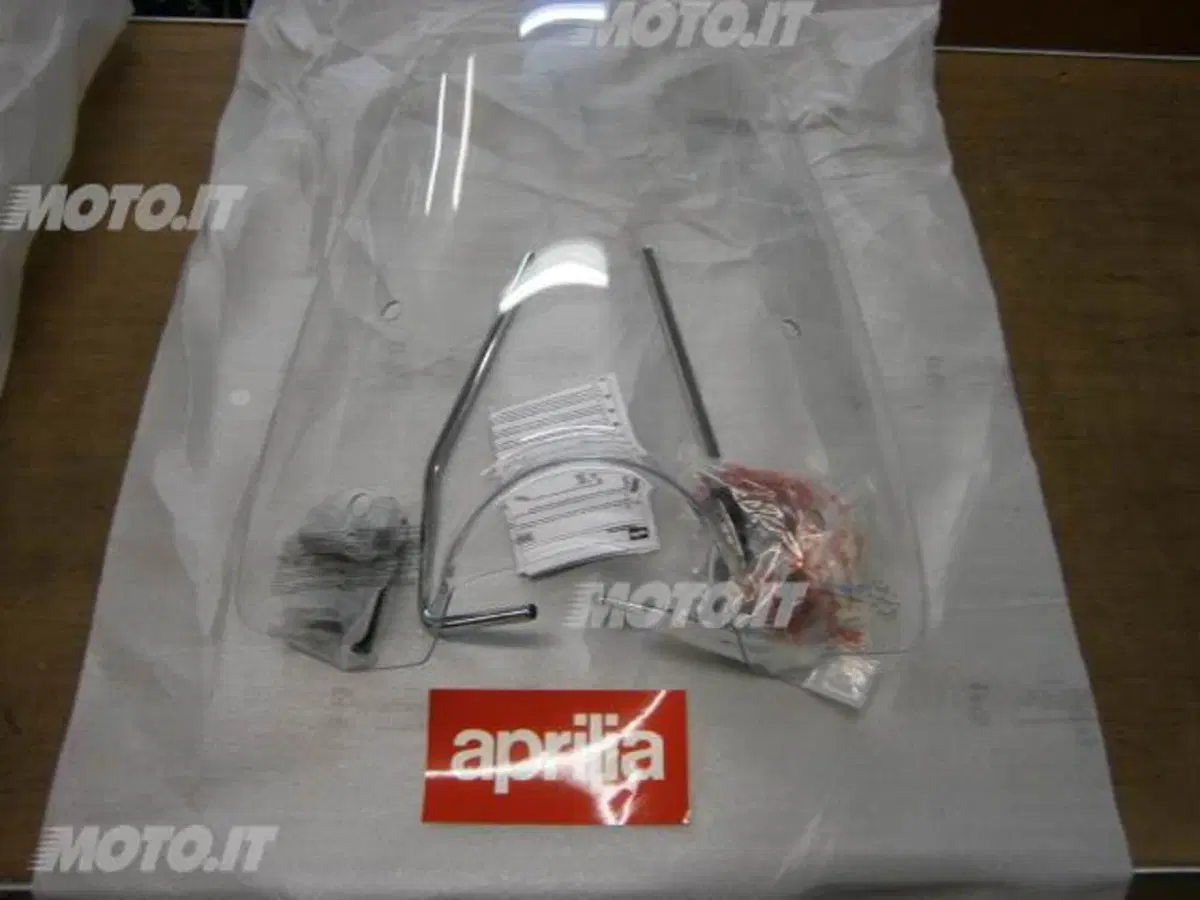 PARABREZZA APRILIA PARABREZZA SCARABEO 125/150/200 1999/01