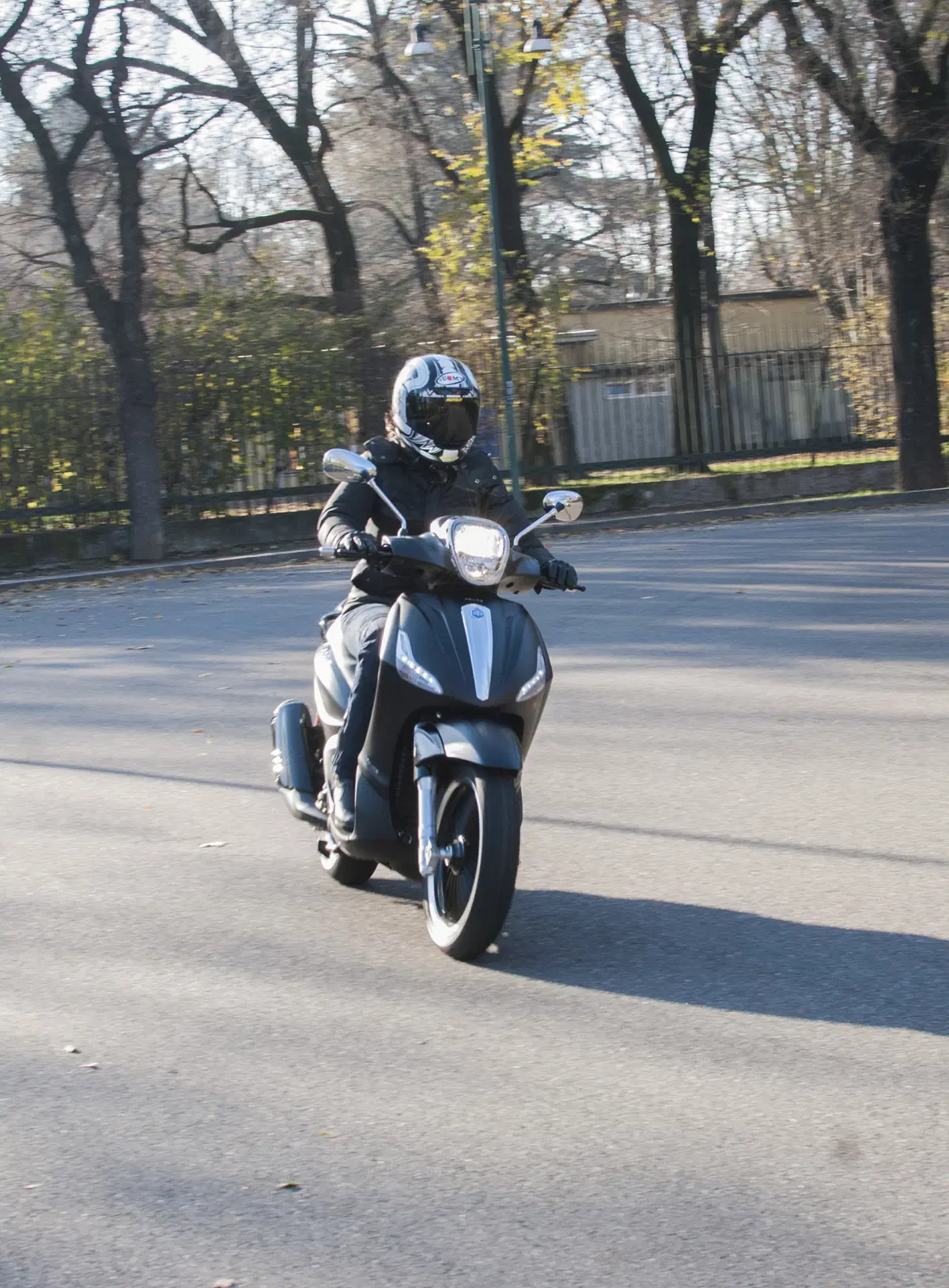 Piaggio Beverly 300 by Police (5)