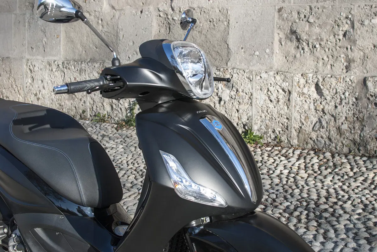 Piaggio Beverly 300 by Police (17)