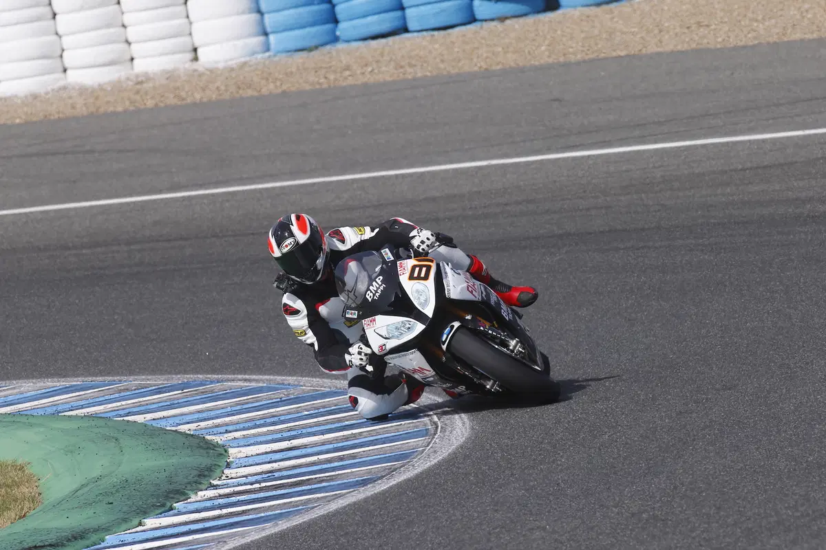 BMW S1000RR test: le Superbike e Superstock ufficiali  (4)