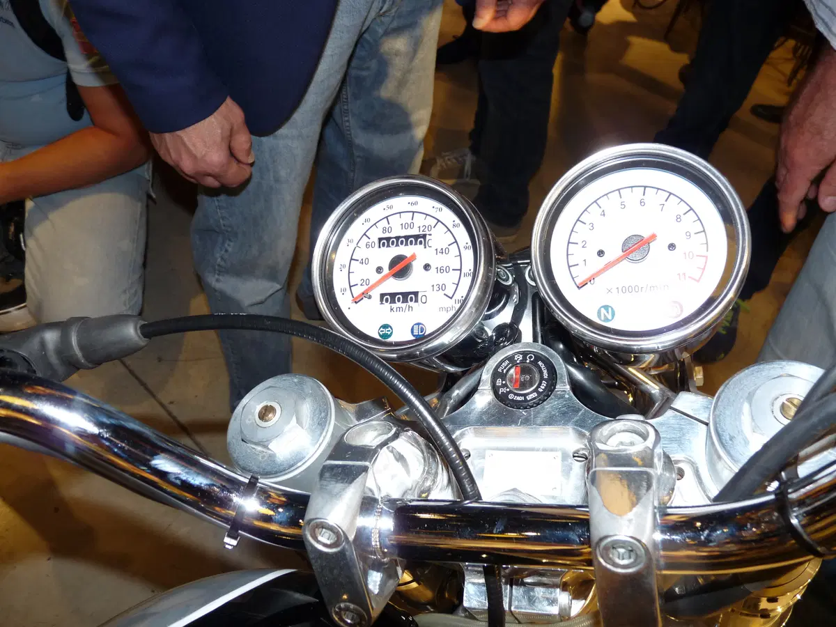 Borile B300 Café Racer (12)