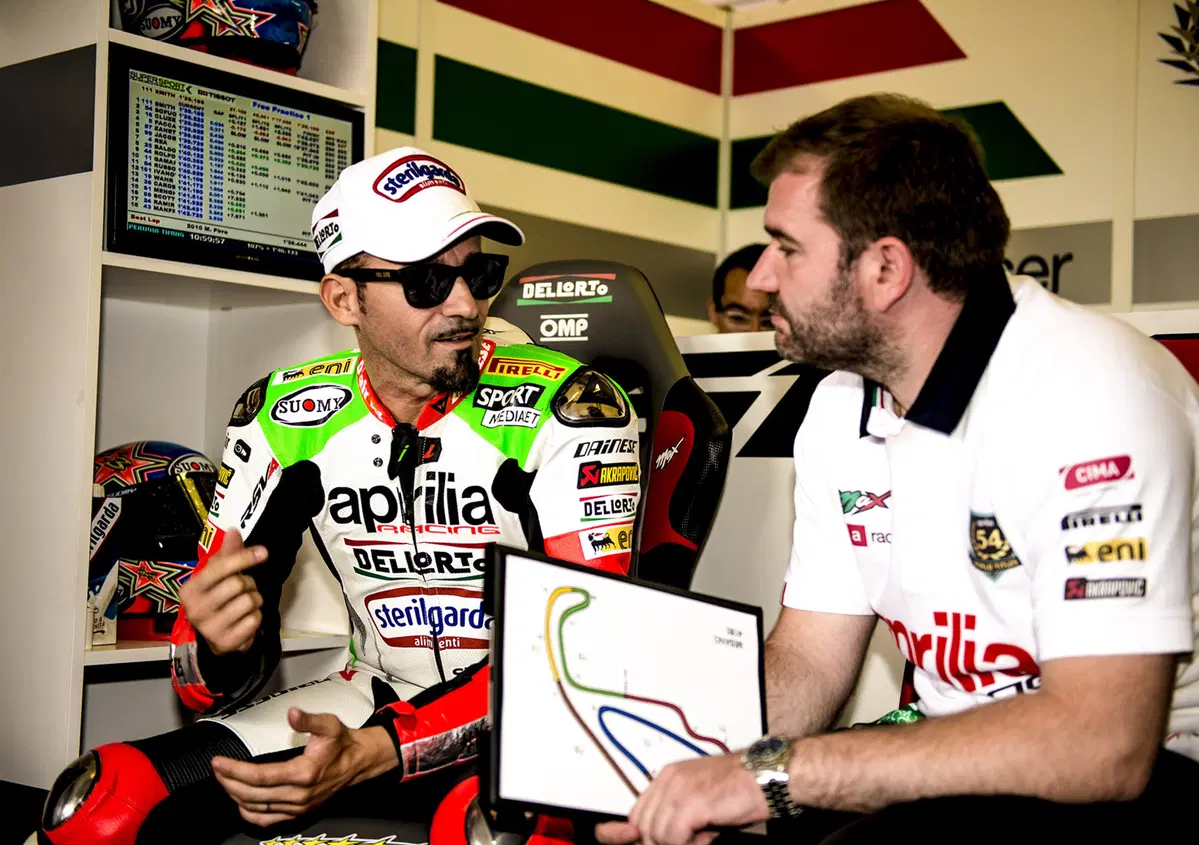 SBK 2015. Biaggi: "Vedere i miei avversari dalla pista &egrave; spettacolo puro&rdquo;