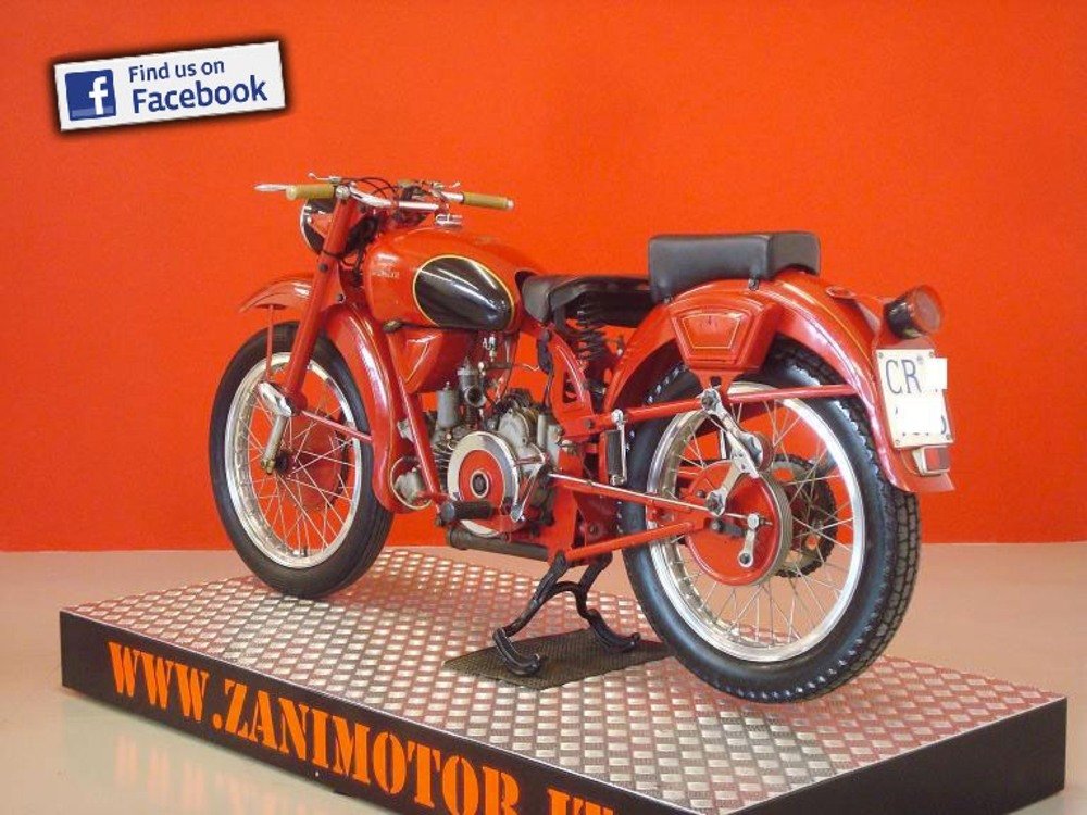 Moto Guzzi AIRONE 250 SPORT (4)