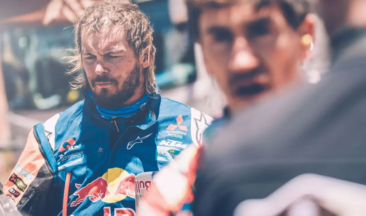 Toby Price, crisi epilettica per il campione della Dakar 2016 (3)