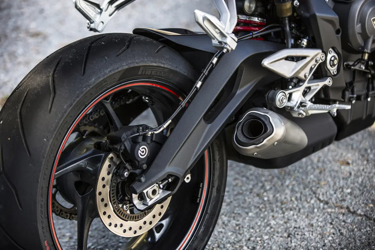 Triumph Street Triple S, R ed RS 2017 (4)