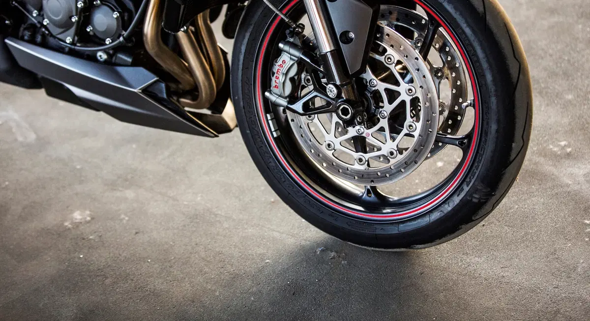 Triumph Street Triple S, R ed RS 2017 (8)