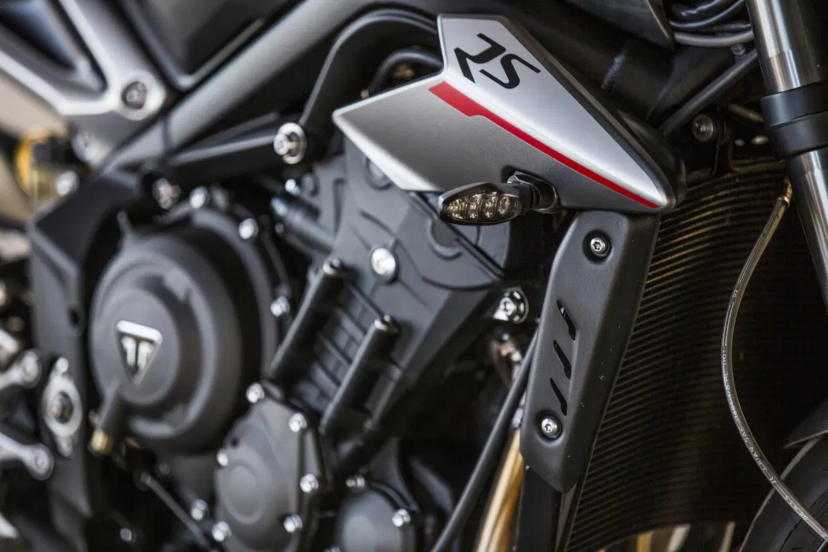 Triumph Street Triple S, R ed RS 2017 (9)