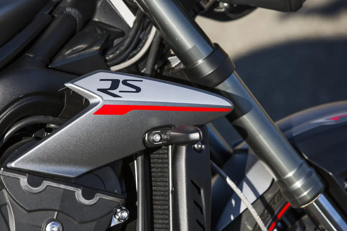 Triumph Street Triple S, R ed RS 2017 (13)