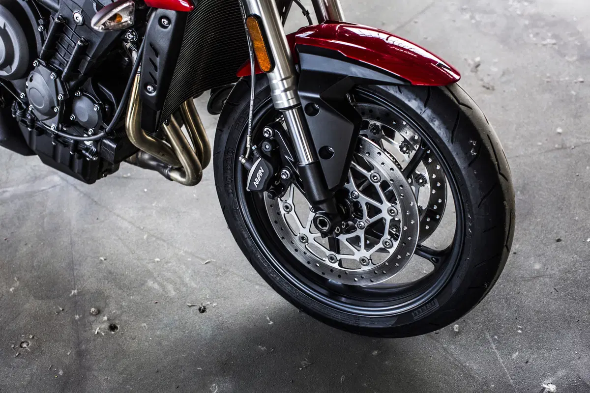 Triumph Street Triple S, R ed RS 2017 (15)
