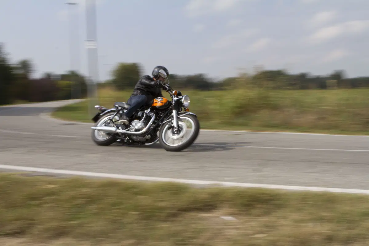 Kawasaki W800 Final Edition (2)