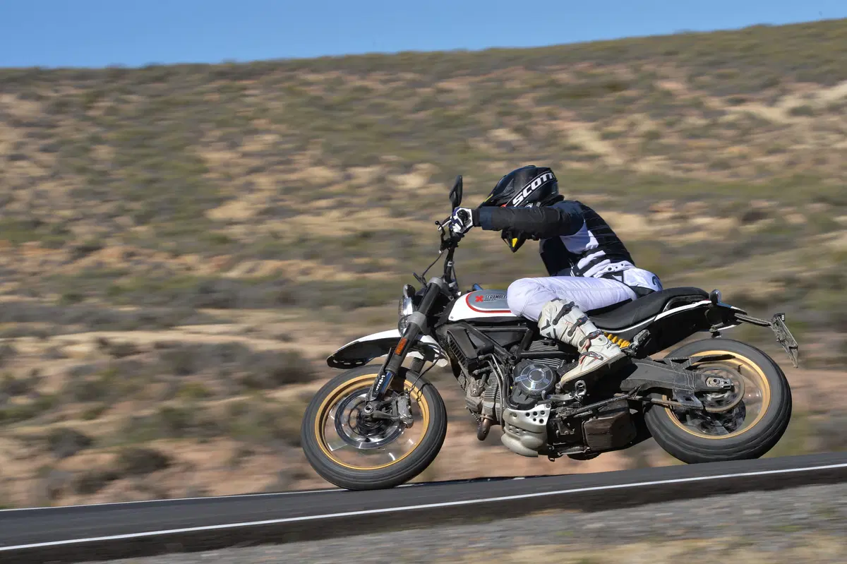 Ducati Scrambler Desert Sled. E allora giochiamo! (7)