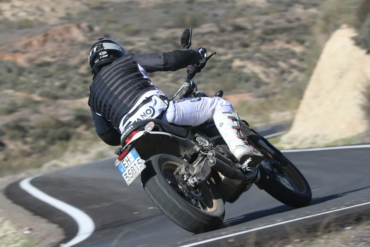 Ducati Scrambler Desert Sled. E allora giochiamo! (11)