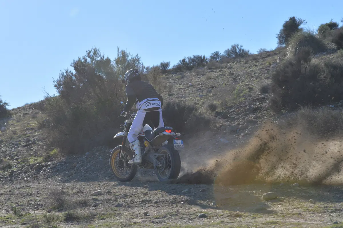 Ducati Scrambler Desert Sled. E allora giochiamo! (12)