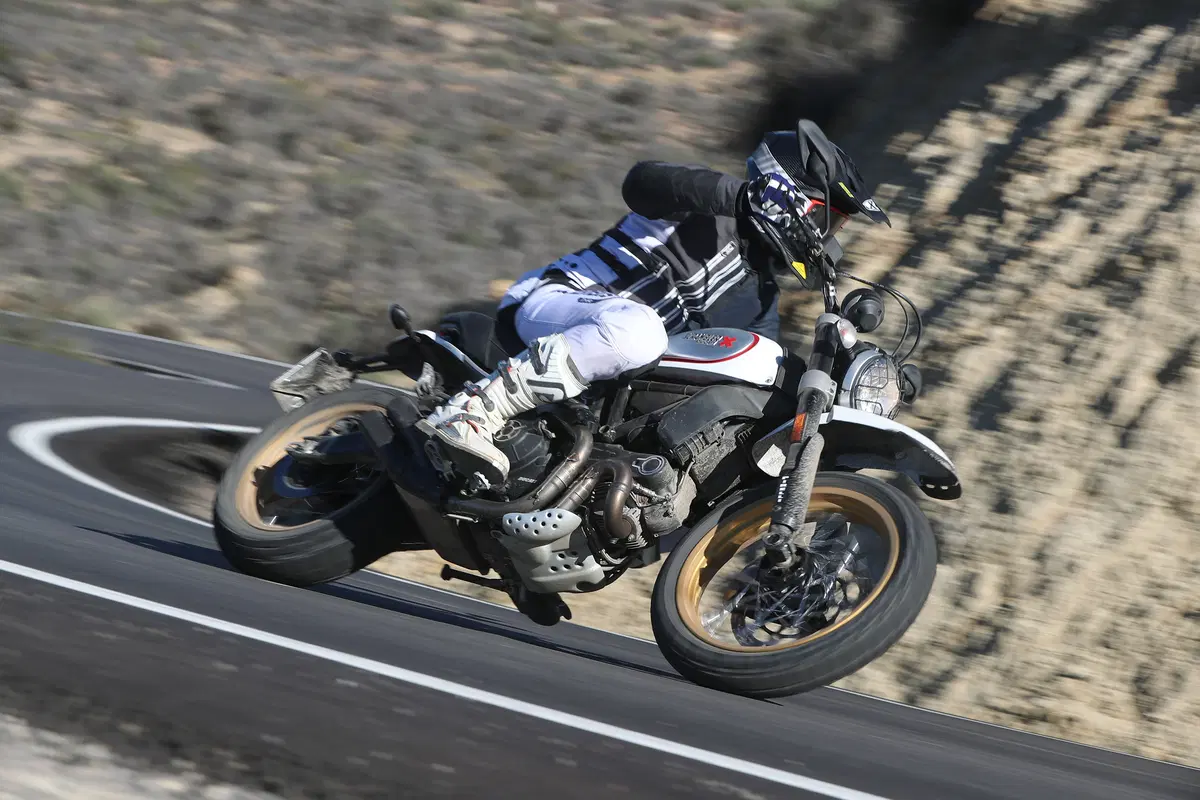 Ducati Scrambler Desert Sled. E allora giochiamo! (13)