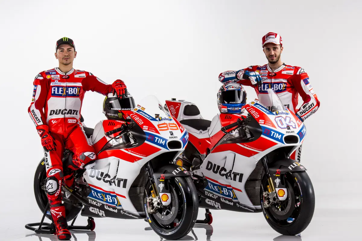 Gallery MotoGP. Tutte le foto ufficiali del team Ducati 2017 (39)