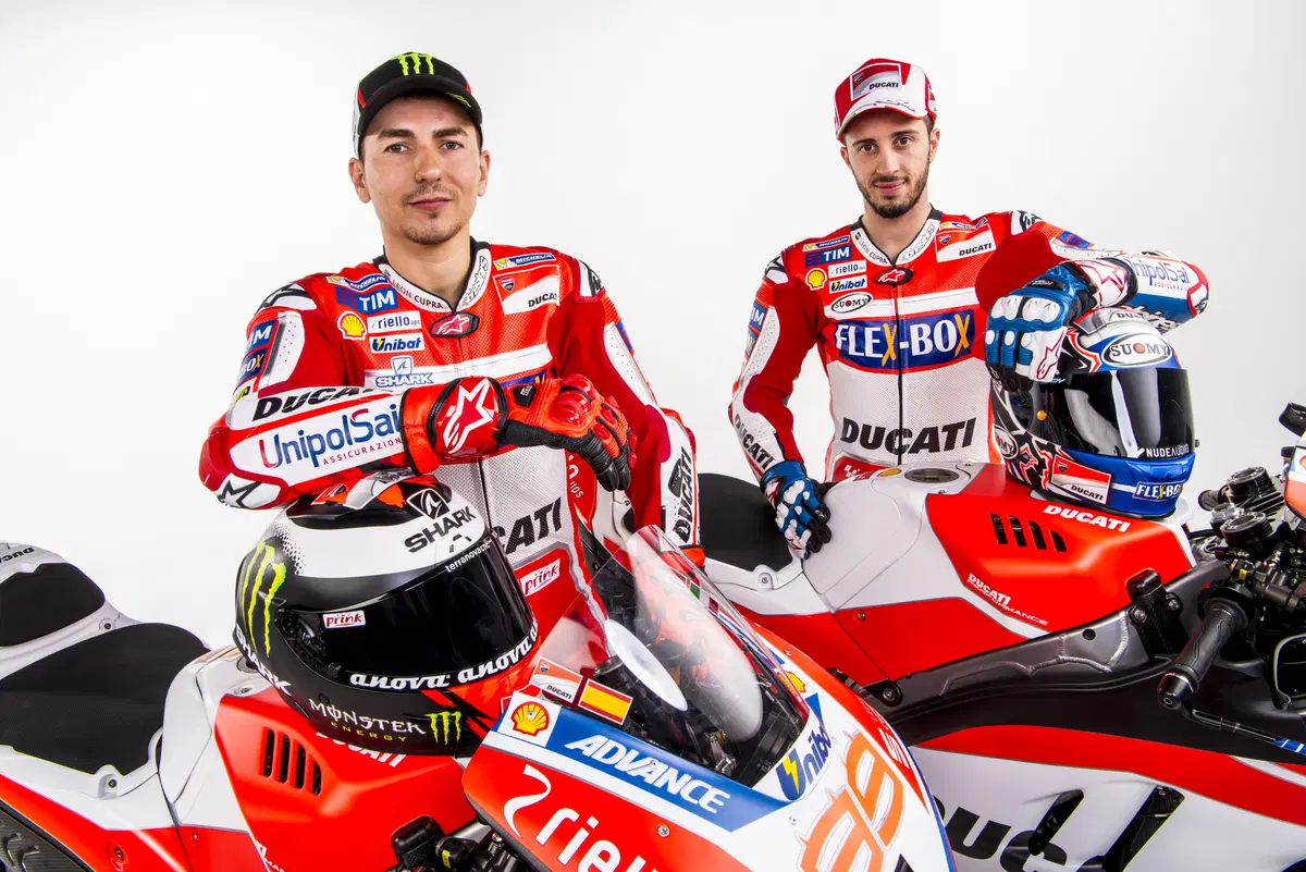 Gallery MotoGP. Tutte le foto ufficiali del team Ducati 2017 (40)