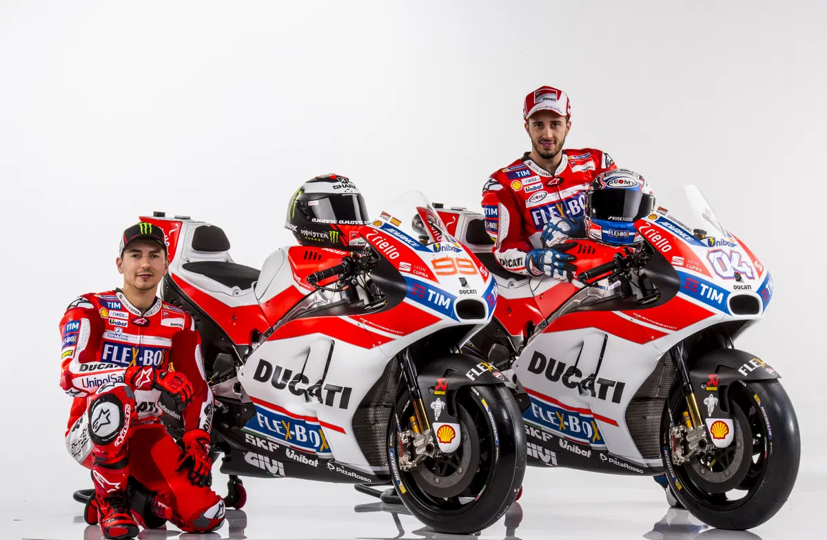Gallery MotoGP. Tutte le foto ufficiali del team Ducati 2017 (41)
