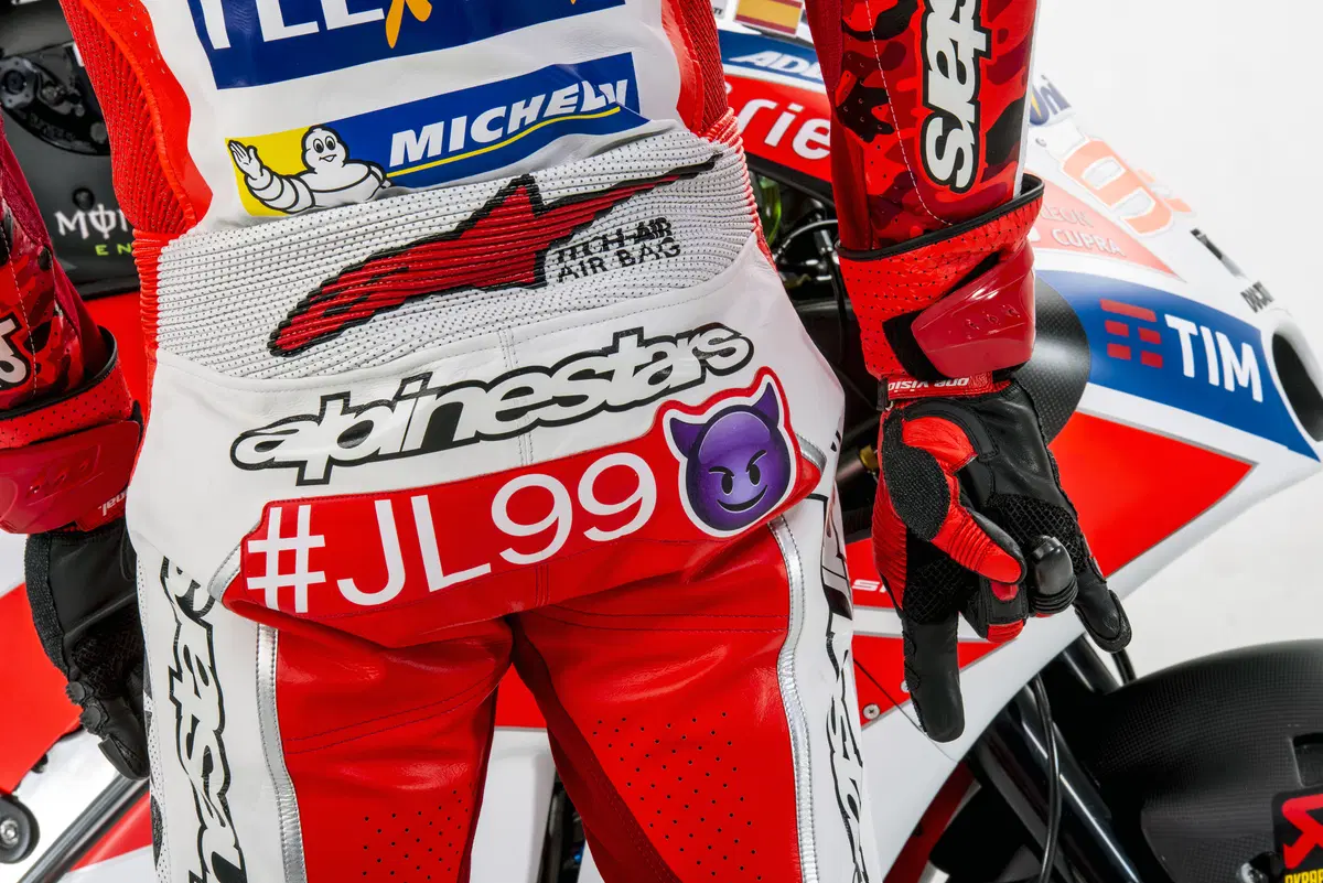 Gallery MotoGP. Tutte le foto ufficiali del team Ducati 2017 (46)