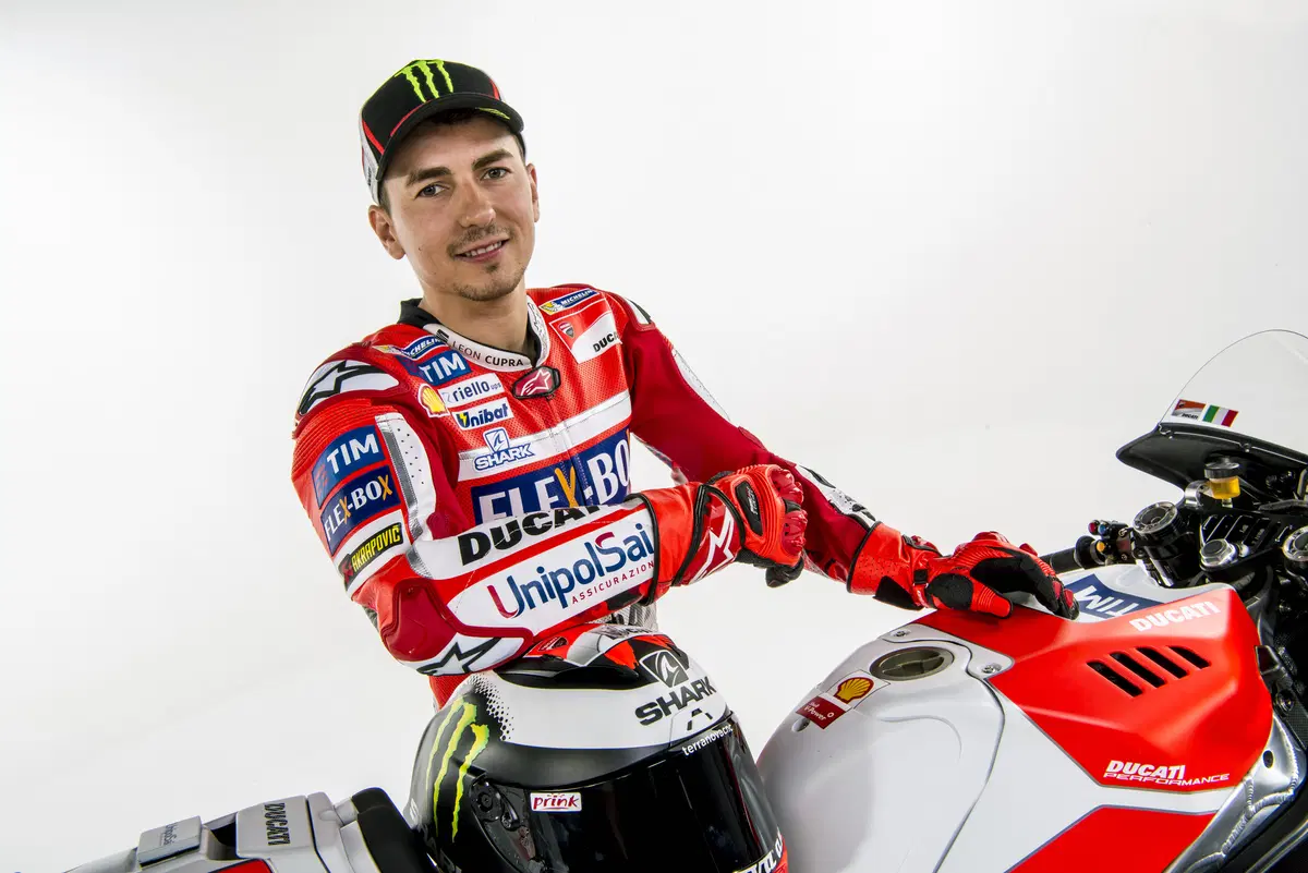 Gallery MotoGP. Tutte le foto ufficiali del team Ducati 2017 (52)