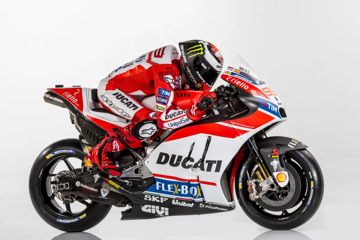 Gallery MotoGP. Tutte le foto ufficiali del team Ducati 2017 (53)