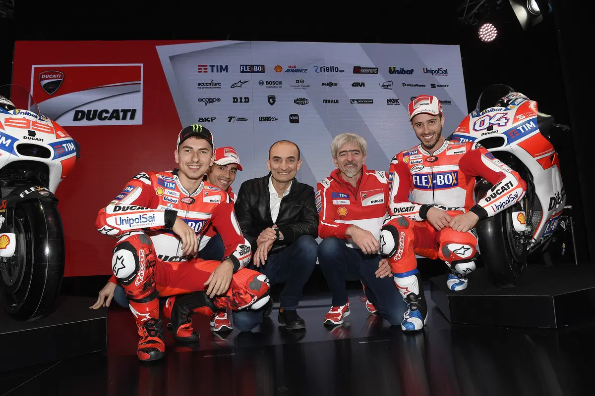 MotoGP. La presentazione del team Ducati 2017 con Lorenzo e Dovizioso (6)