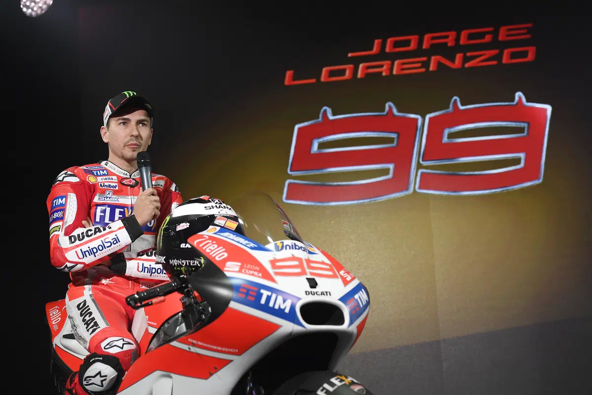 MotoGP. La presentazione del team Ducati 2017 con Lorenzo e Dovizioso (16)