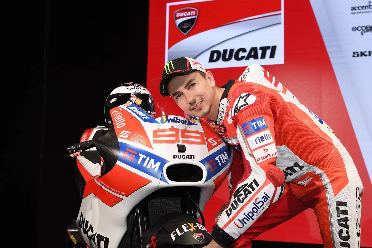 MotoGP. La presentazione del team Ducati 2017 con Lorenzo e Dovizioso (22)