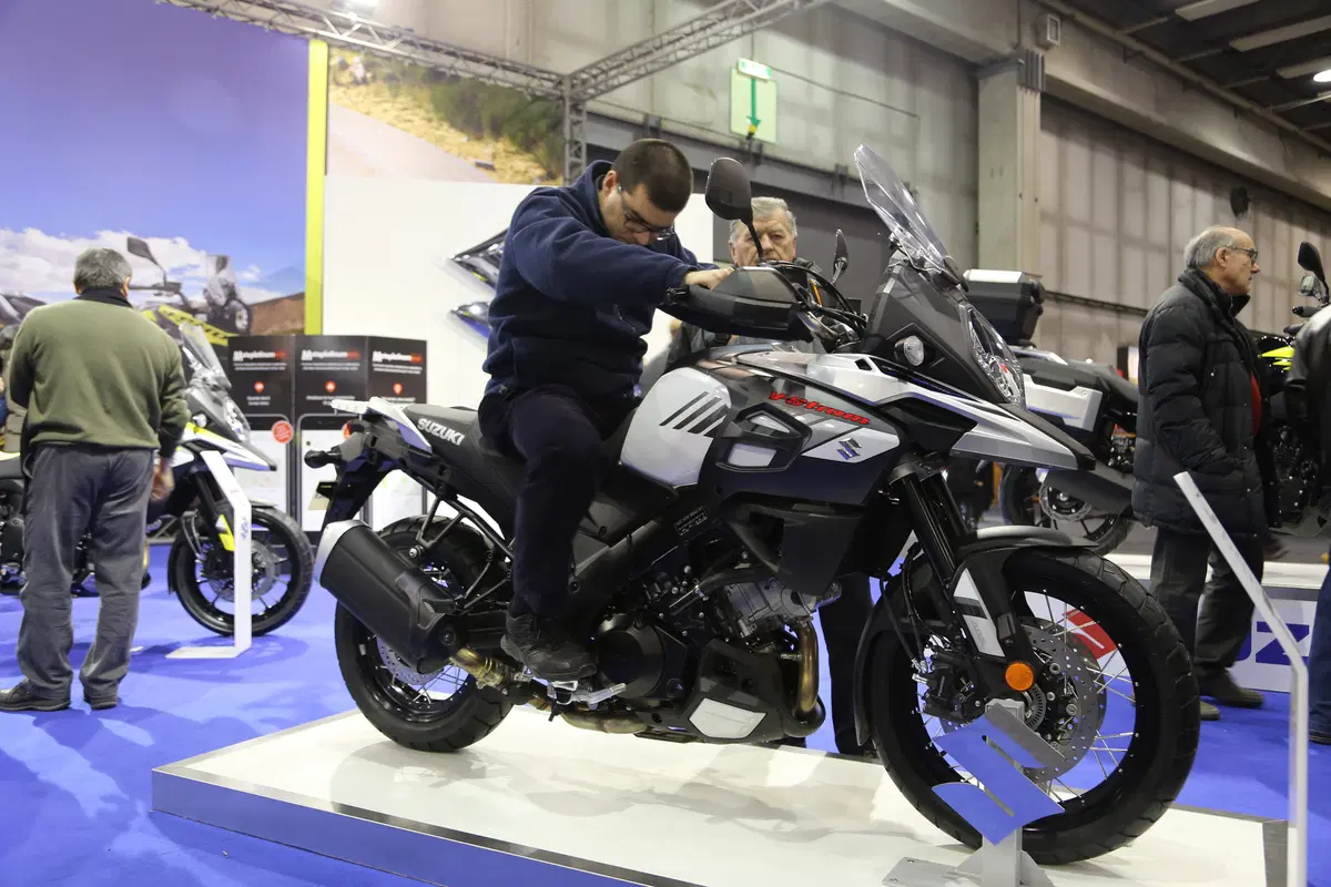 Motor Bike Expo 2017. Tutte le novità Suzuki 2017, special e show bike (8)