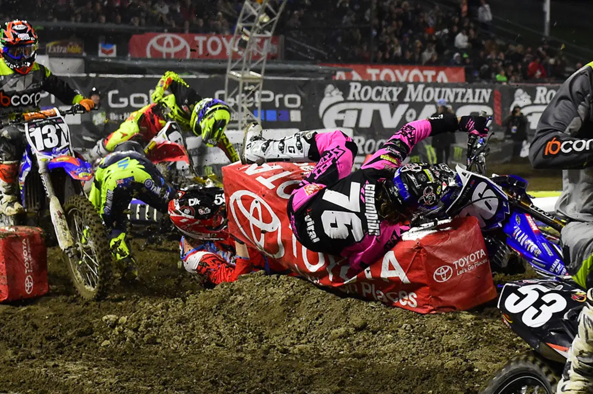 AMA Supercross, round 3: Le foto più belle di Anaheim-II (3)